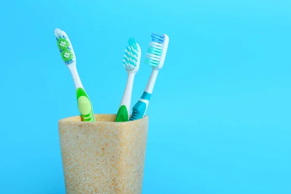 Cup Tooth Brushes Color Background — Stock Photo, Image