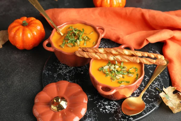 Tasty Pumpkin Cream Soup Pots Dark Background — Stock Photo, Image