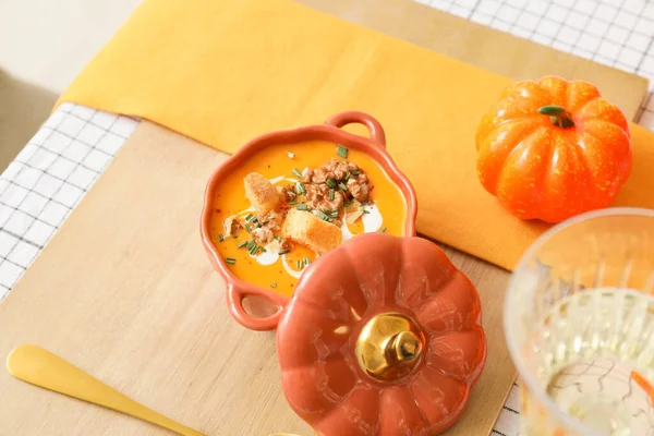 Tasty Pumpkin Cream Soup Pot Table — Stock Photo, Image