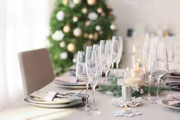 Beautiful Table Setting Christmas Decorations Living Room — Stock Photo, Image