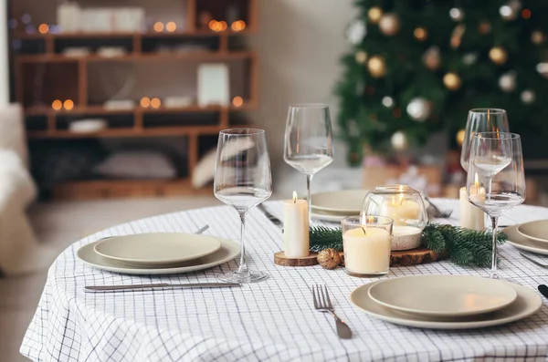 Beautiful Table Setting Christmas Decorations Living Room — Stock Photo, Image