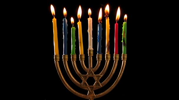 Menorah Con Velas Encendidas Para Hanukkah Sobre Fondo Oscuro — Vídeos de Stock