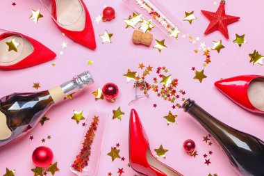 Renkli şampanyalı şenlik kompozisyonu