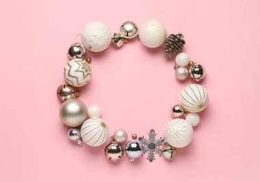 Renk arkaplanındaki güzel Noel kompozisyonu