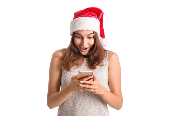 Surpreendida Jovem Mulher Chapéu Santa Com Telefone Celular Fundo Branco — Fotografia de Stock