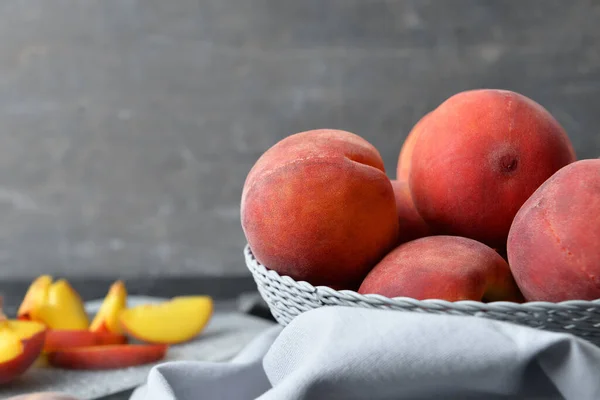 Sweet Peaches Bowl Table — Stock Photo, Image