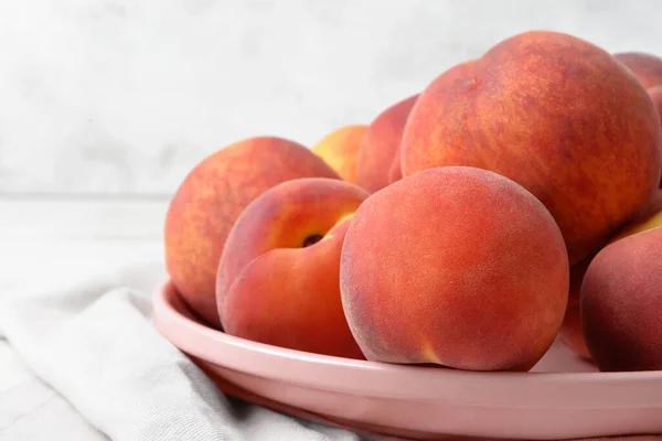 Plate Sweet Peaches Table Closeup — Stock Photo, Image