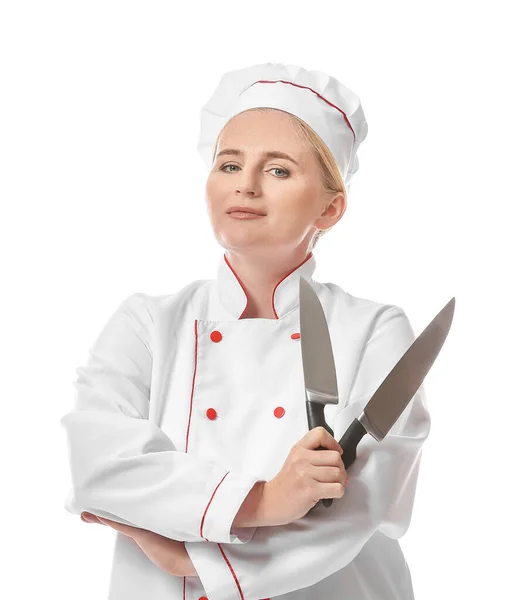 Rijpere Vrouwelijke Chef Kok Met Messen Witte Achtergrond — Stockfoto
