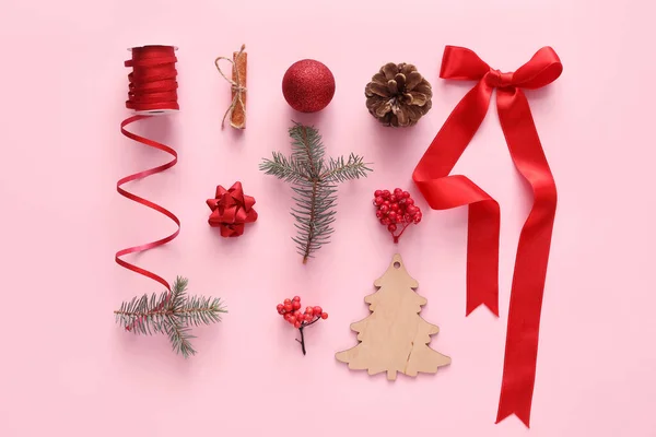 Hermosa Composición Navidad Sobre Fondo Color —  Fotos de Stock