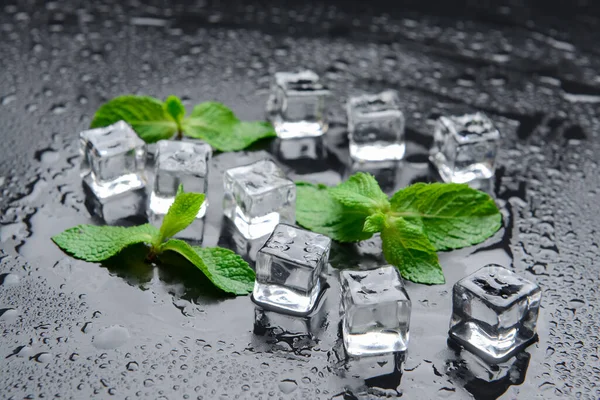 Ice Cubes Mint Dark Background — Stock Photo, Image