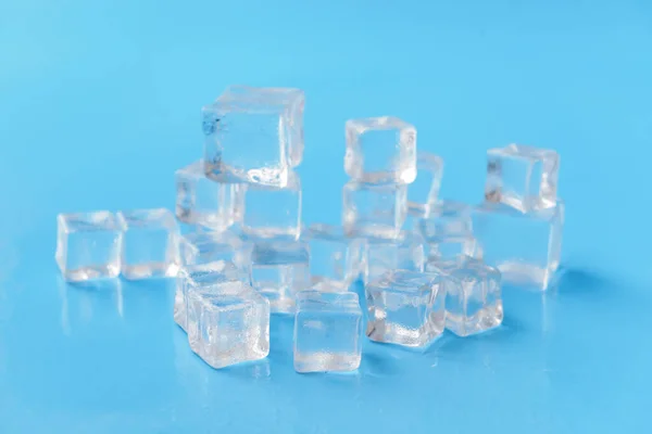 Кубики Льда Цветном Фоне — стоковое фото