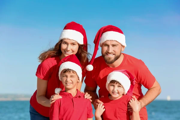 Happy Family Celebrating Christmas Tropical Resort — Stock Photo, Image