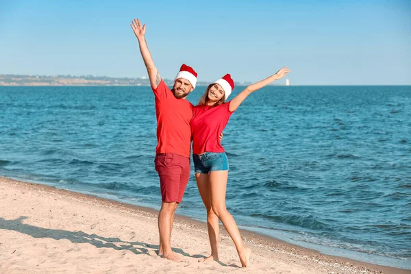 Happy Couple Celebrating Christmas Tropical Resort — Stock Photo, Image