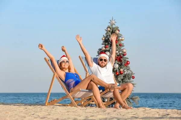 Happy Couple Celebrating Christmas Tropical Resort — Stock Photo, Image