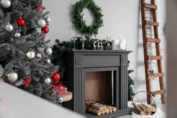 Cheminée Décorée Intérieur Pièce Veille Noël — Photo