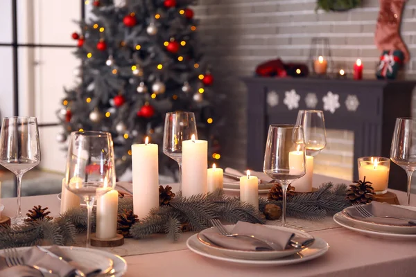 Beautiful Table Setting Christmas Decorations Living Room — Stock Photo, Image