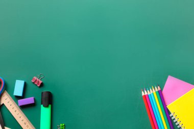 Tahtada okul kırtasiyesi seti