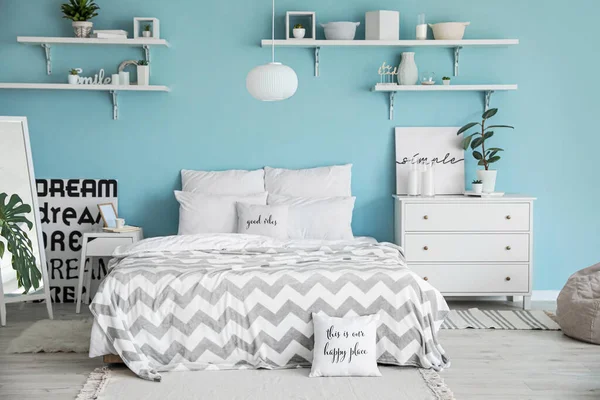 Interior Modern Stylish Bedroom Shelves — Stock Photo, Image
