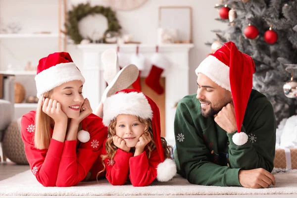 Young Family Home Christmas Eve — Stock Photo, Image