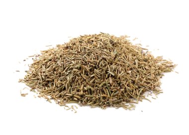 Beyaz arka planda izole edilmiş kurumuş biberiye yığını. Yakın plan.