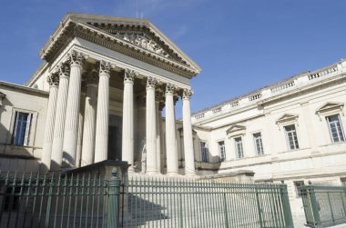 sütunlar, görünümü dışında ile eski Adliye Binası