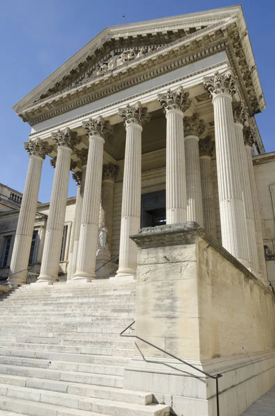 Starý Vchod Soudní Budovy Schodištěm Montpellier Francii — Stock fotografie
