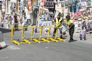 Avignon, Fransa - 15 Temmuz 2018: teröristler tarafından festival sırasında kullanılan araçlar karşı koruma aracılarını yükleyebilir