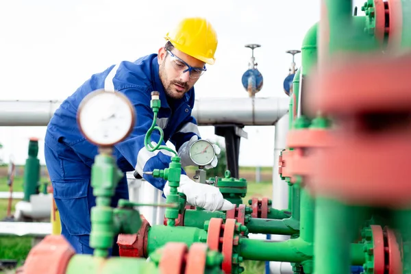 Operator Natural Gas Production Industry — Stock Photo, Image