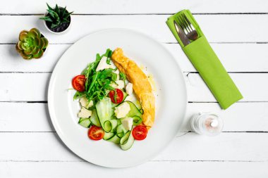 omlet sebze ve kiraz domates