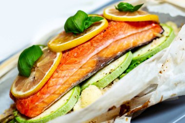 Somon Balık sebze ile