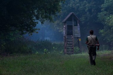 Sabah sisleri vadide kule avcılık