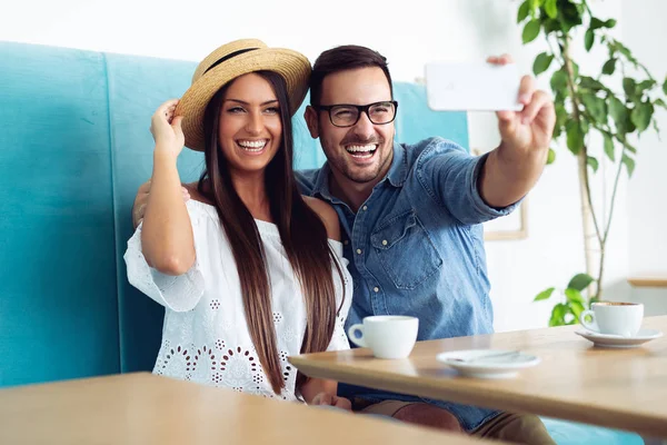 Una Foto Una Coppia Felice Che Selfie Caffè — Foto Stock