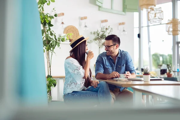 Happy Couple Enjoying Coffee Coffee Shop — Stock Photo, Image