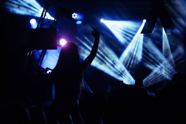 İnsanlar eğlenmek bir konser