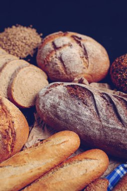 Taze pişmiş el yapımı ekmek.