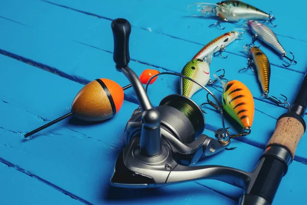 Vissen Tackle Vissen Spinning Haken Kunstaas Houten Achtergrond — Stockfoto