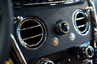 Lüks araba iç Ac kontrol ve havalandırma güverte 