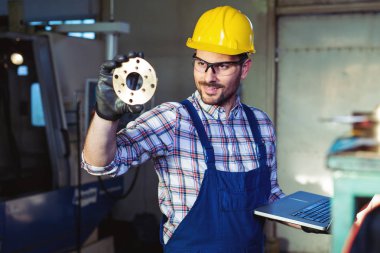 Kalite kontrol ve üretim onay fabrikasında iş Danışmanı 