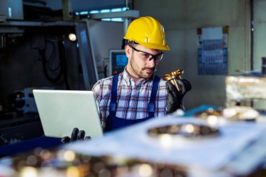 Kalite kontrol ve üretim onay fabrikasında iş Danışmanı 