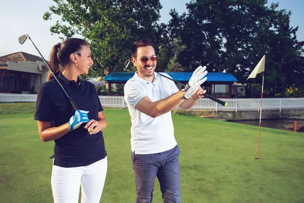 Szczęśliwy Para Uczucie Szczęśliwy Golf Gra — Zdjęcie stockowe