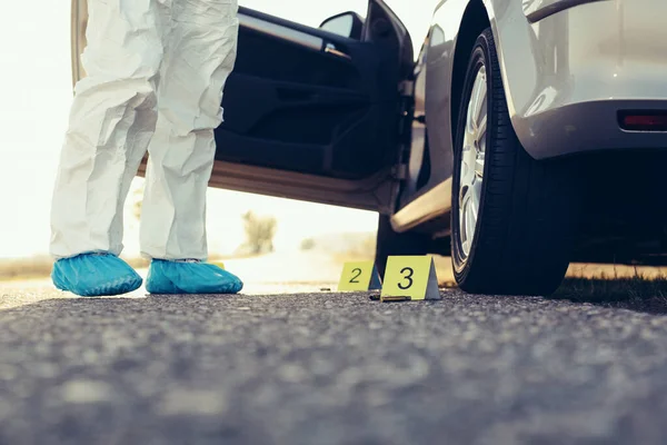 Criminologista Investiga Cena Crime — Fotografia de Stock