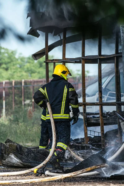 Firefighters Spray Water Wildfire — Stock Photo, Image