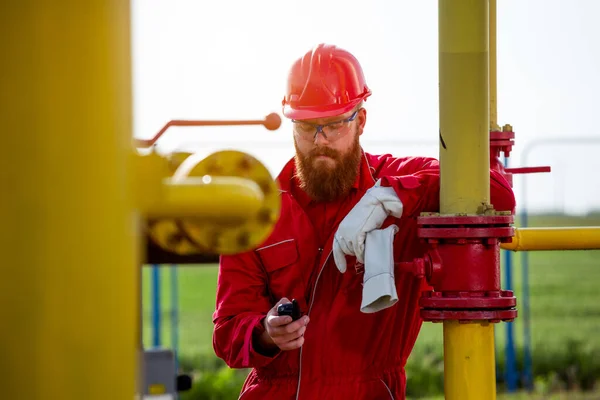 Oil Gas Industry Worker Engineer Refinery Plant — Stock Photo, Image