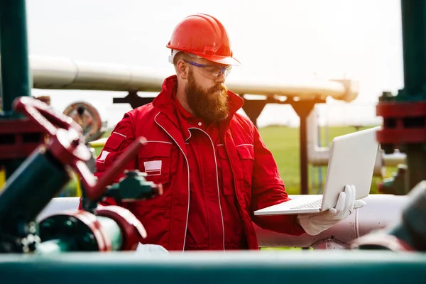 Technician Oil Gas Refinery Worker Oil Refinery — Stock Photo, Image