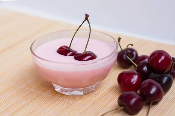 Ciliegie Mature Yogurt Alla Ciliegia Sono Concetto Una Dieta Sana — Foto Stock