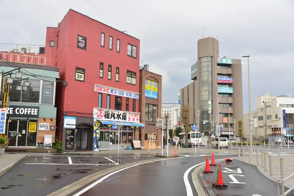 Der weg zu Fuß zur omotesando einkaufsstraße, weg zum narita san shinsho ji tempel vom jr narita station. — Stockfoto