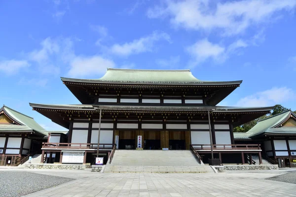 日本成田 2019年10月4日 成田真理寺与蓝天的美景 千叶县成里塔市最有名的寺庙 — 图库照片