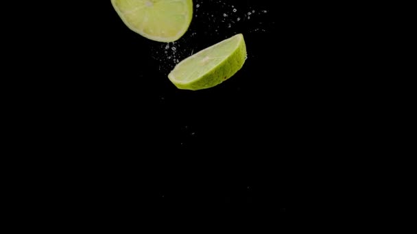 Sliced Lime Falling Water — Stock video