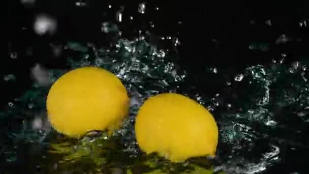 Citron Tombant Dans Eau Éclaboussure — Video