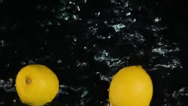 Lemon Falling Water Splash — Stock Video